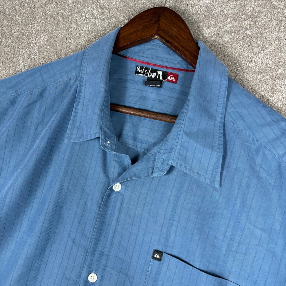 Quiksilver Mens XXL Blue Short Sleeve Button Up Textured Stripe Shirt Pocket
